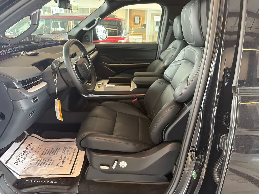 2027 Lincoln Navigator Reserve