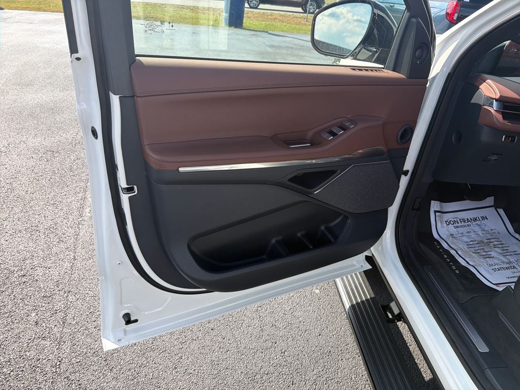 2027 Lincoln Navigator Reserve