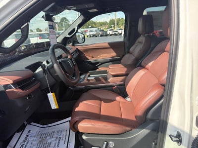 2027 Lincoln Navigator Reserve