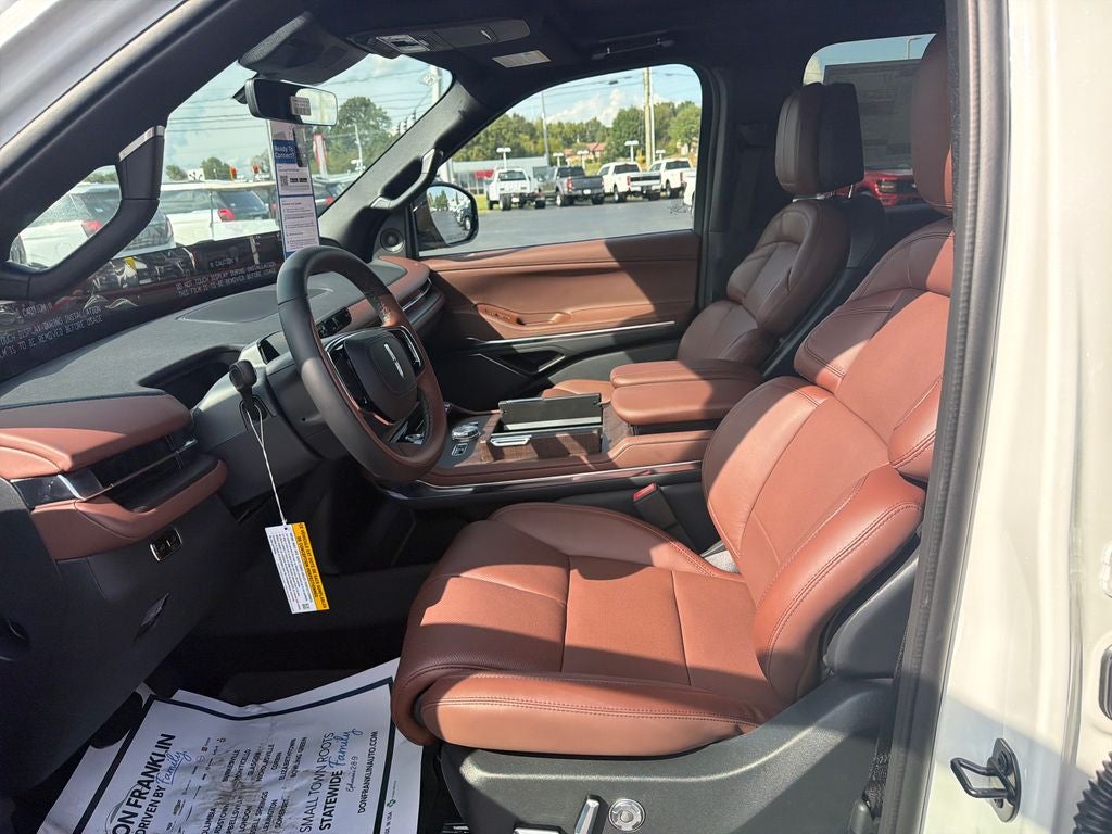 2027 Lincoln Navigator Reserve