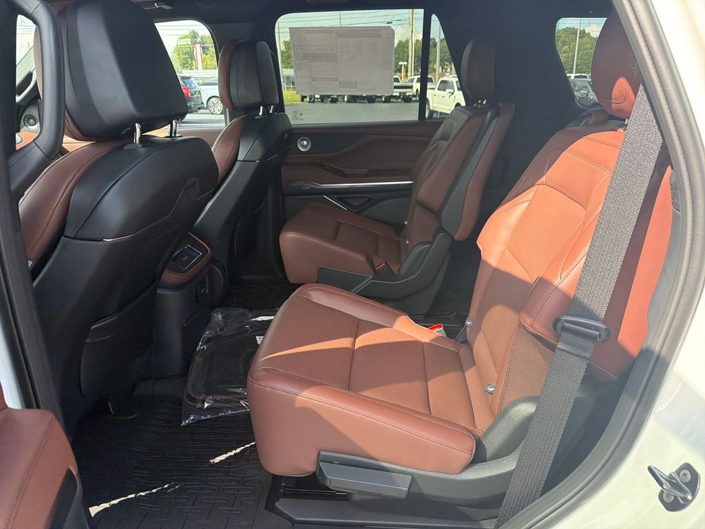 2027 Lincoln Navigator Reserve