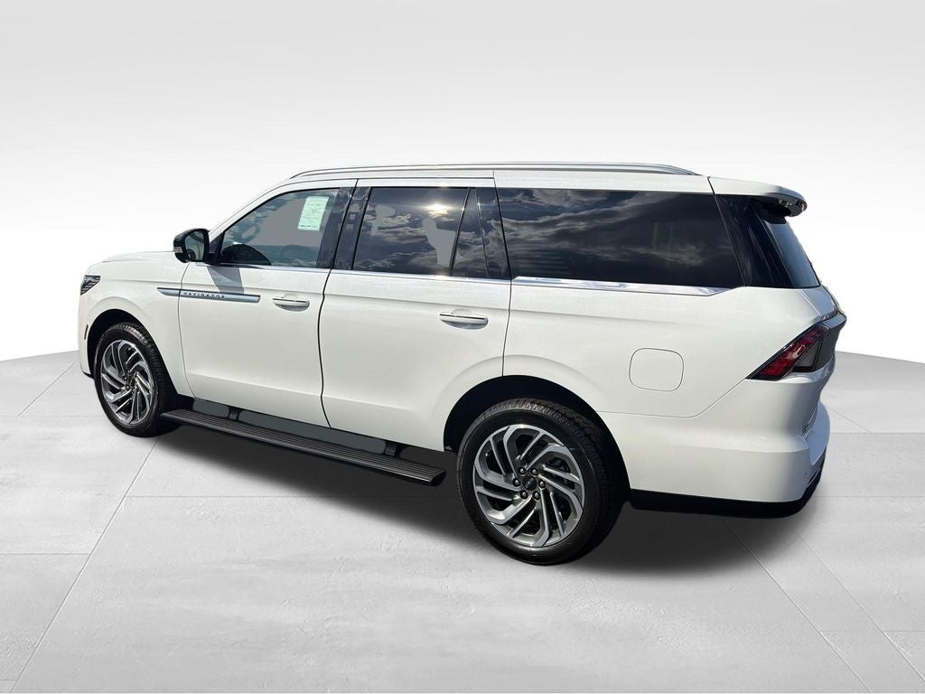 2027 Lincoln Navigator Reserve