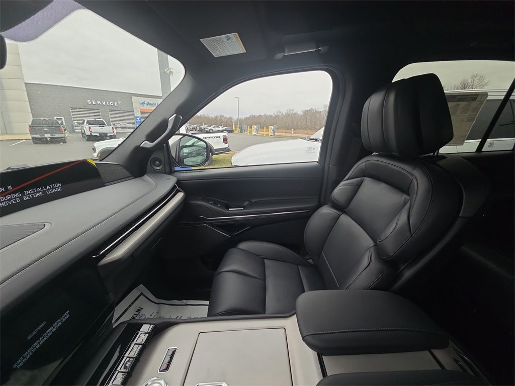 2025 Lincoln Navigator Reserve