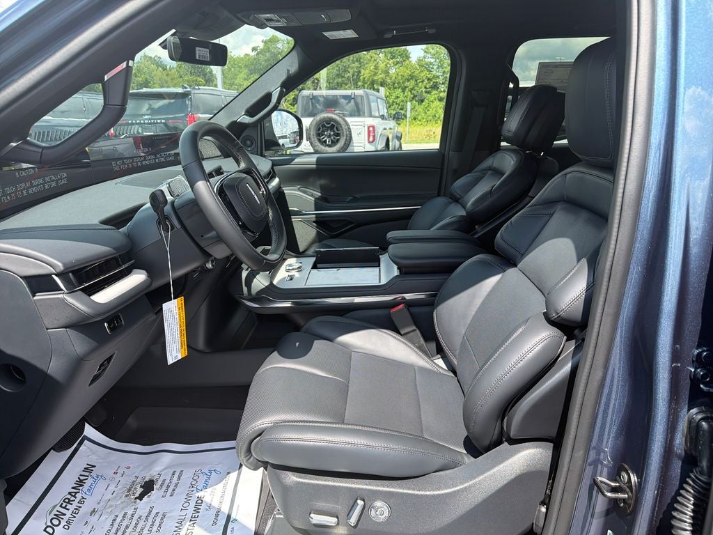 2027 Lincoln Navigator Reserve