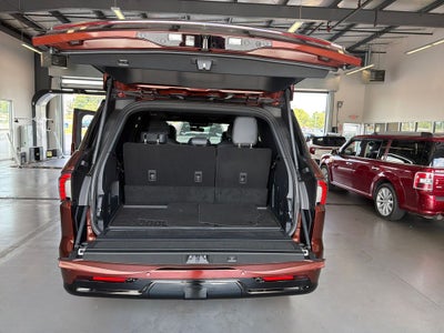 2027 Lincoln Navigator Reserve