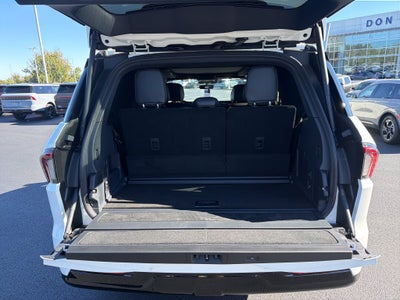 2027 Lincoln Navigator Reserve