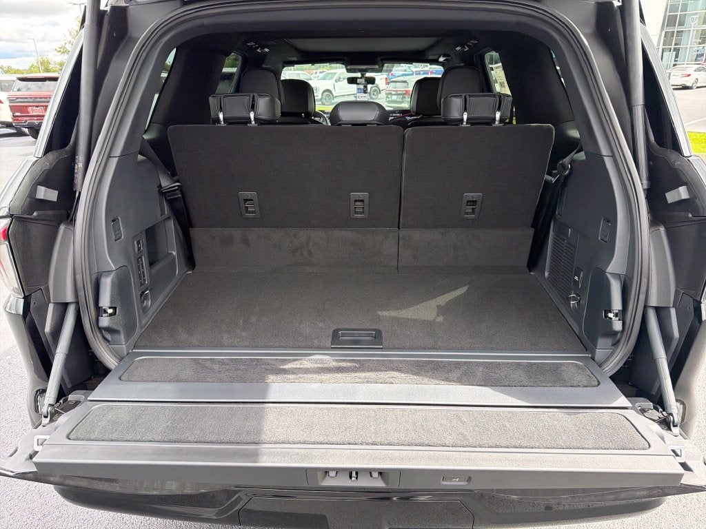 2027 Lincoln Navigator Reserve