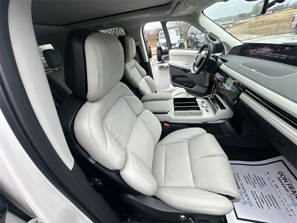 2026 Lincoln Navigator L Reserve