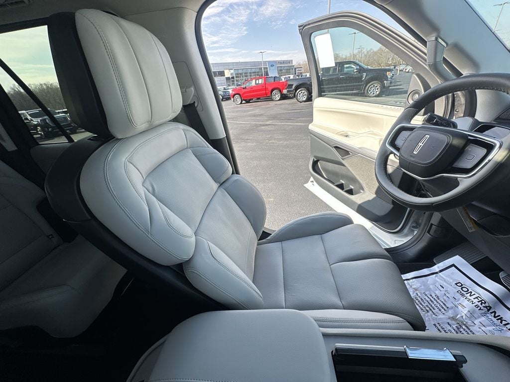 2026 Lincoln Navigator L Reserve