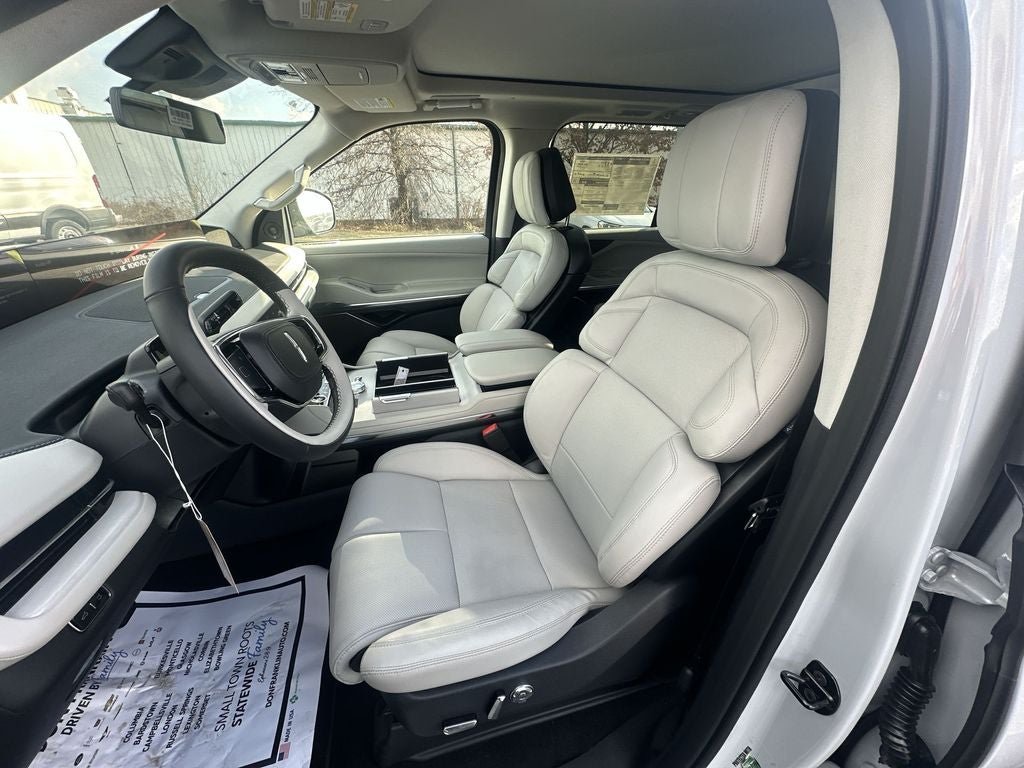 2026 Lincoln Navigator L Reserve