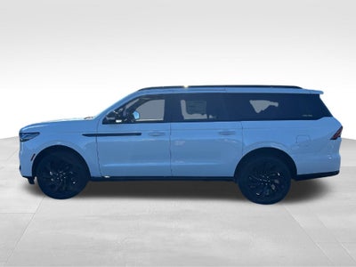 2027 Lincoln Navigator L Reserve