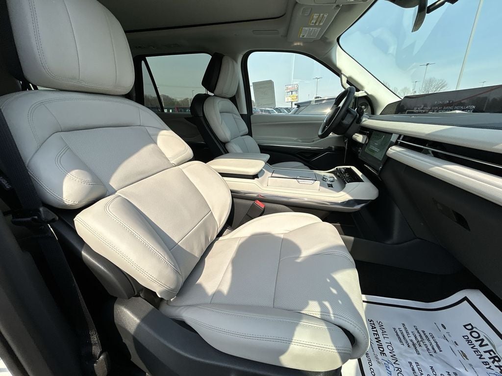 2026 Lincoln Navigator L Reserve