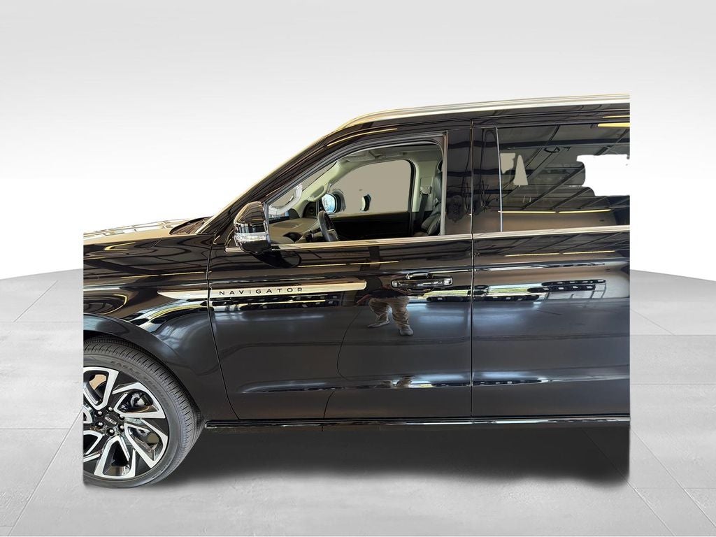 2027 Lincoln Navigator L Reserve
