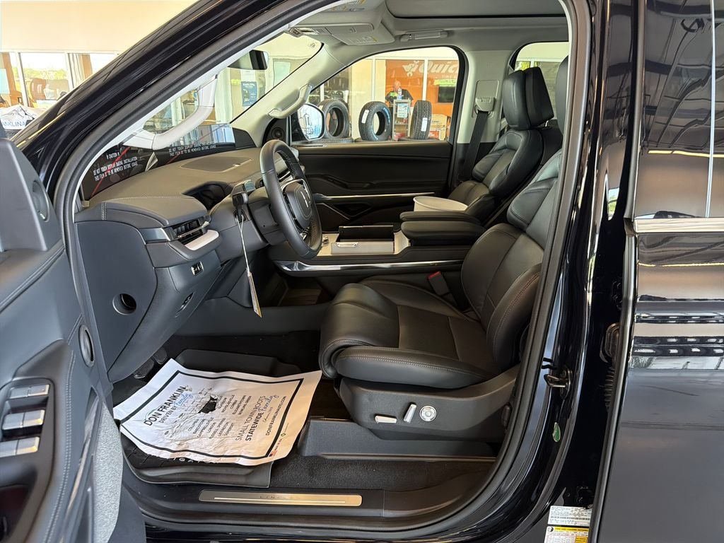 2027 Lincoln Navigator L Reserve