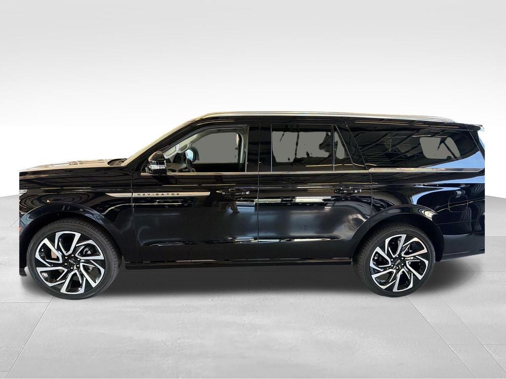 2027 Lincoln Navigator L Reserve