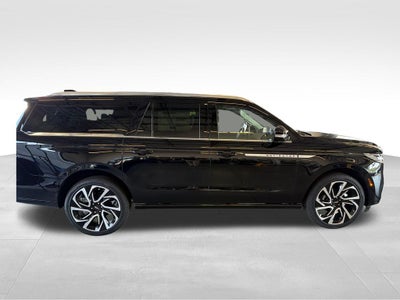 2027 Lincoln Navigator L Reserve