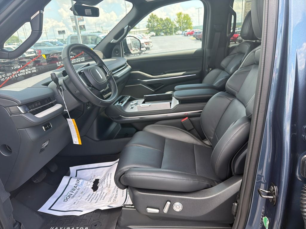 2027 Lincoln Navigator L Reserve