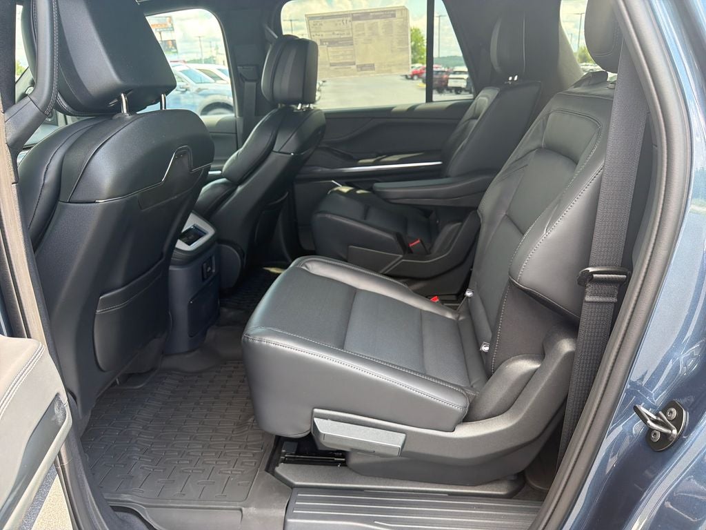 2027 Lincoln Navigator L Reserve