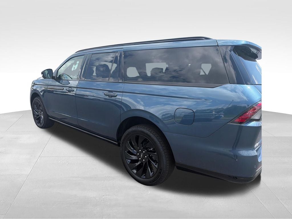 2027 Lincoln Navigator L Reserve