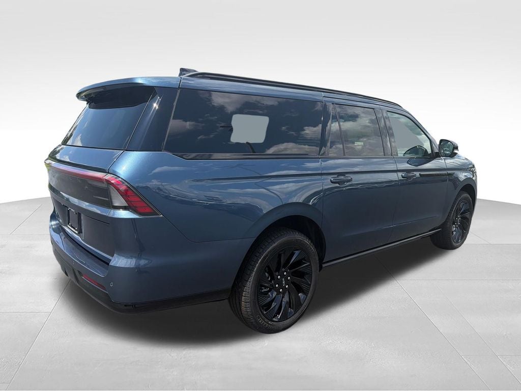 2027 Lincoln Navigator L Reserve