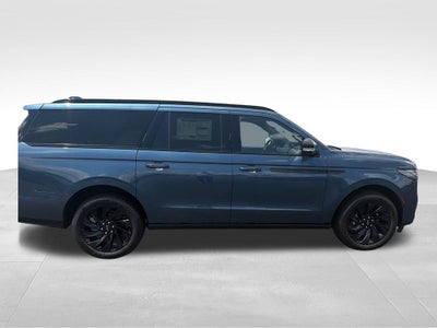 2027 Lincoln Navigator L Reserve
