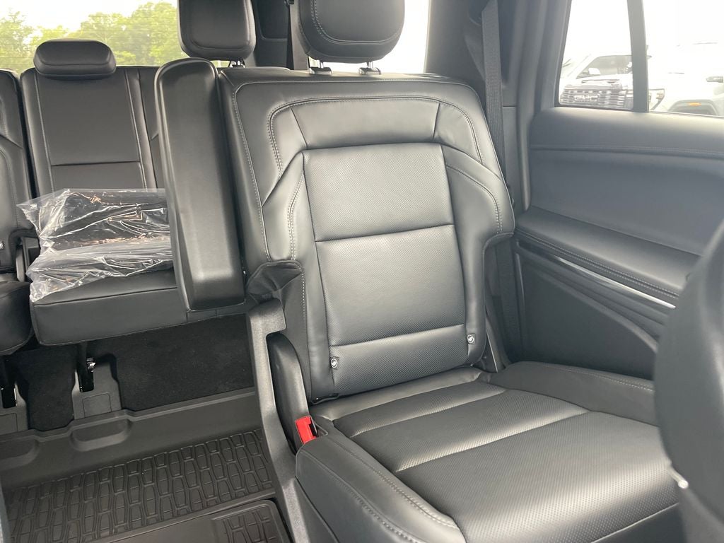 2027 Lincoln Navigator L Reserve