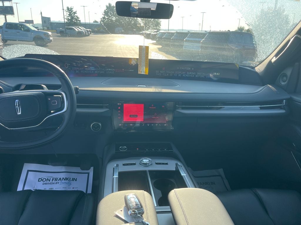2027 Lincoln Navigator L Reserve