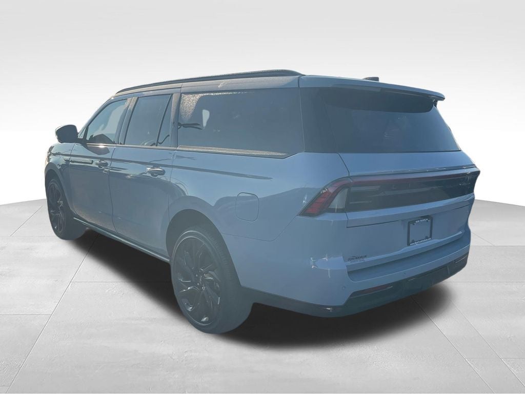 2027 Lincoln Navigator L Reserve