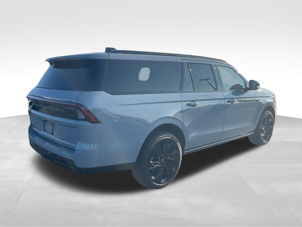 2027 Lincoln Navigator L Reserve