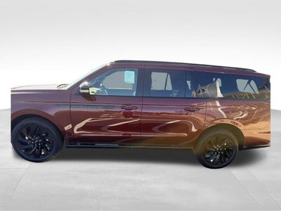 2027 Lincoln Navigator L Reserve