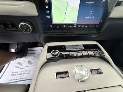 2025 Lincoln Navigator L Reserve