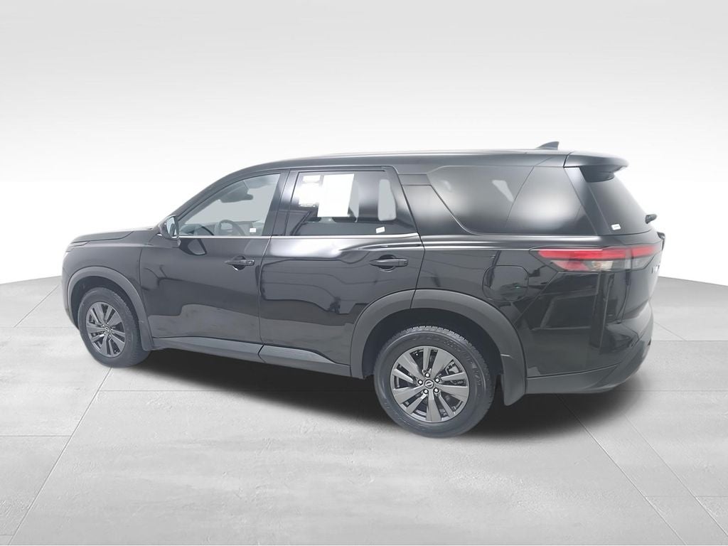 2023 Nissan Pathfinder S