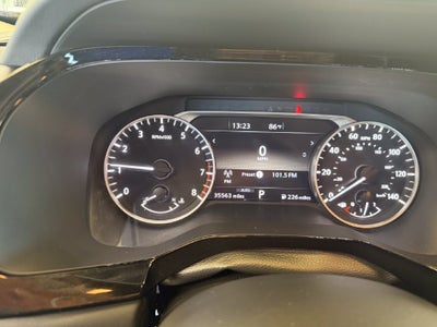 2025 Nissan Pathfinder SV