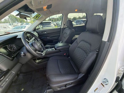 2022 Nissan Pathfinder SV
