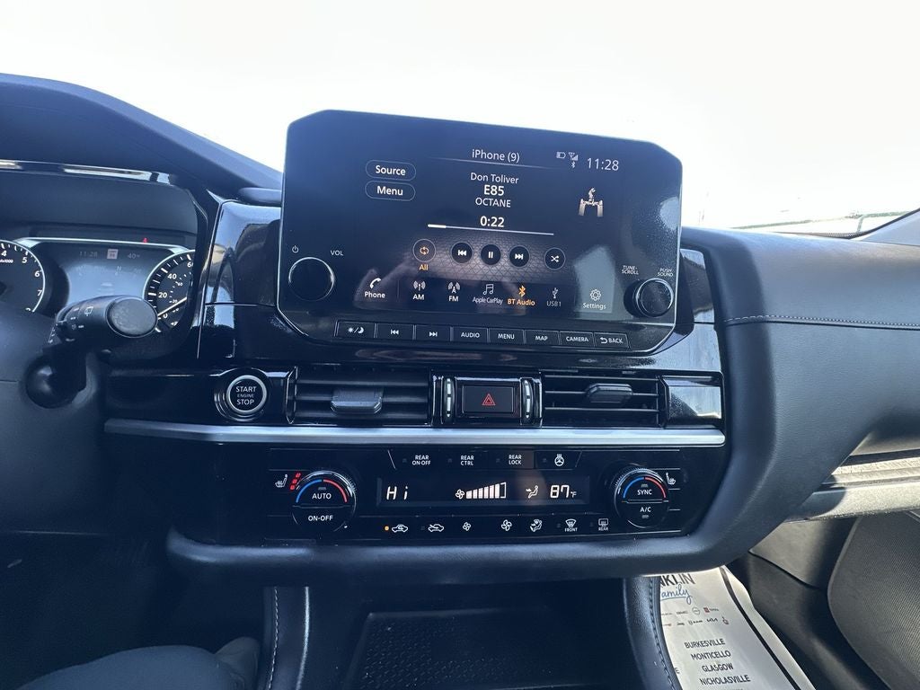 2023 Nissan Pathfinder SL