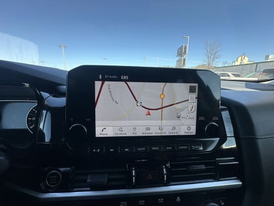 2023 Nissan Pathfinder SL