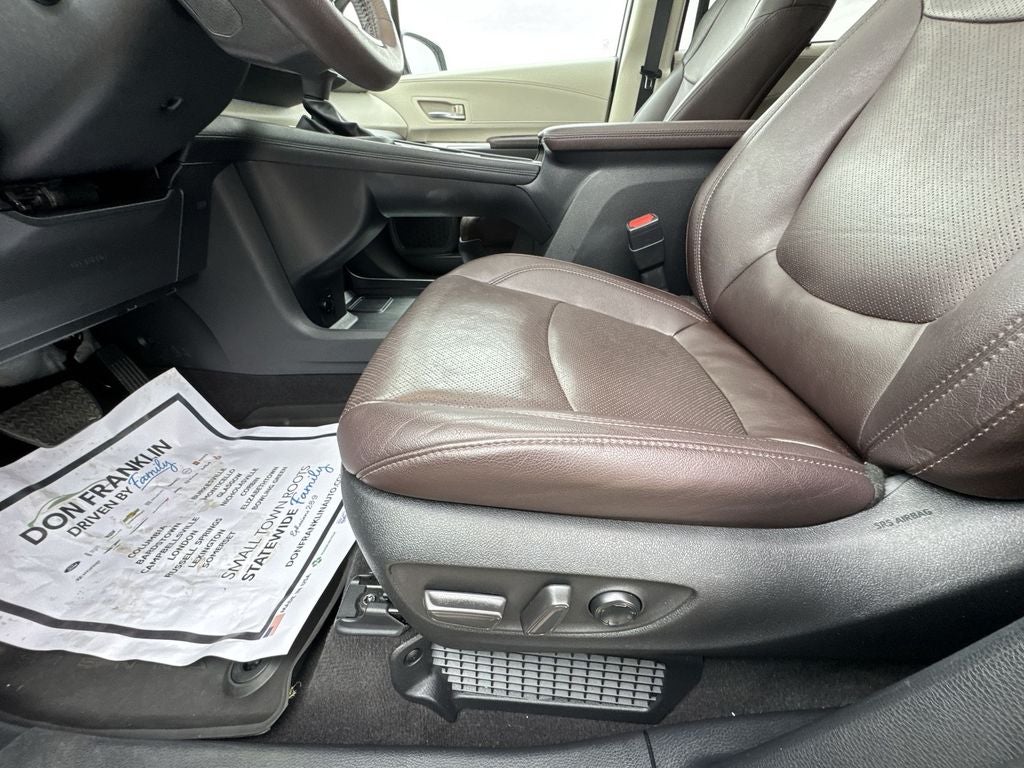 2023 Toyota Sienna Platinum 7 Passenger