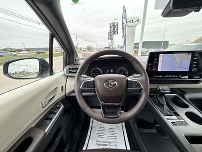 2023 Toyota Sienna Platinum 7 Passenger
