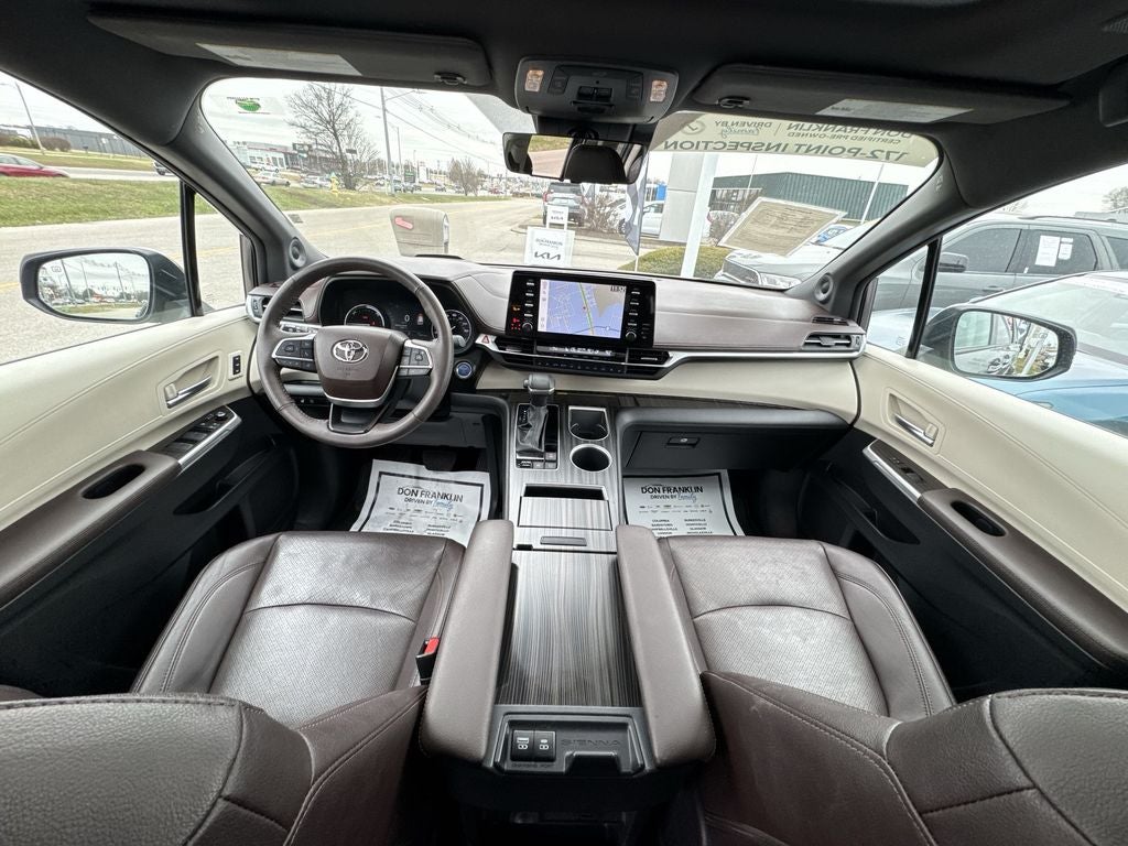 2023 Toyota Sienna Platinum 7 Passenger