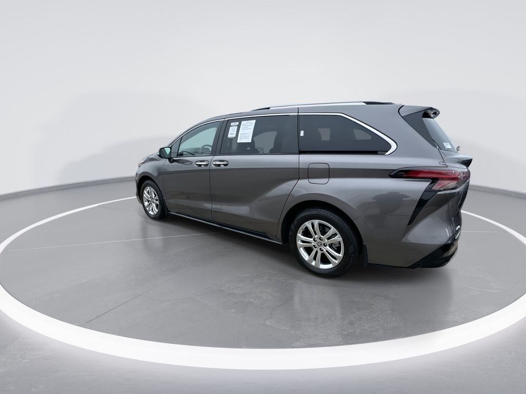 2023 Toyota Sienna Platinum 7 Passenger