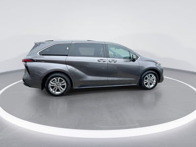 2023 Toyota Sienna Platinum 7 Passenger