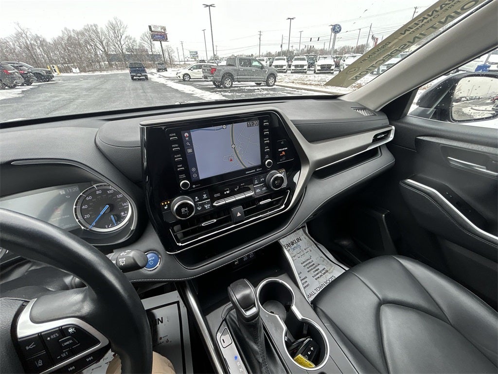2022 Toyota Highlander Hybrid XLE