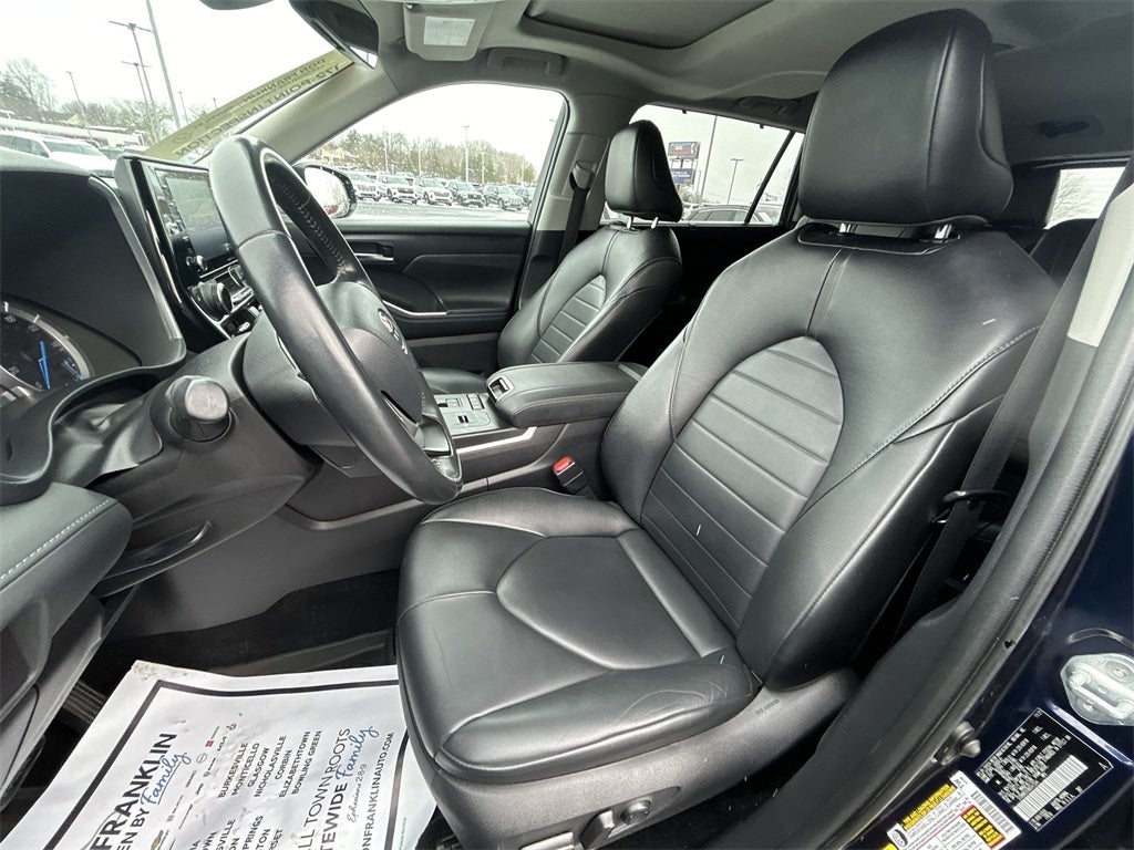 2022 Toyota Highlander Hybrid XLE