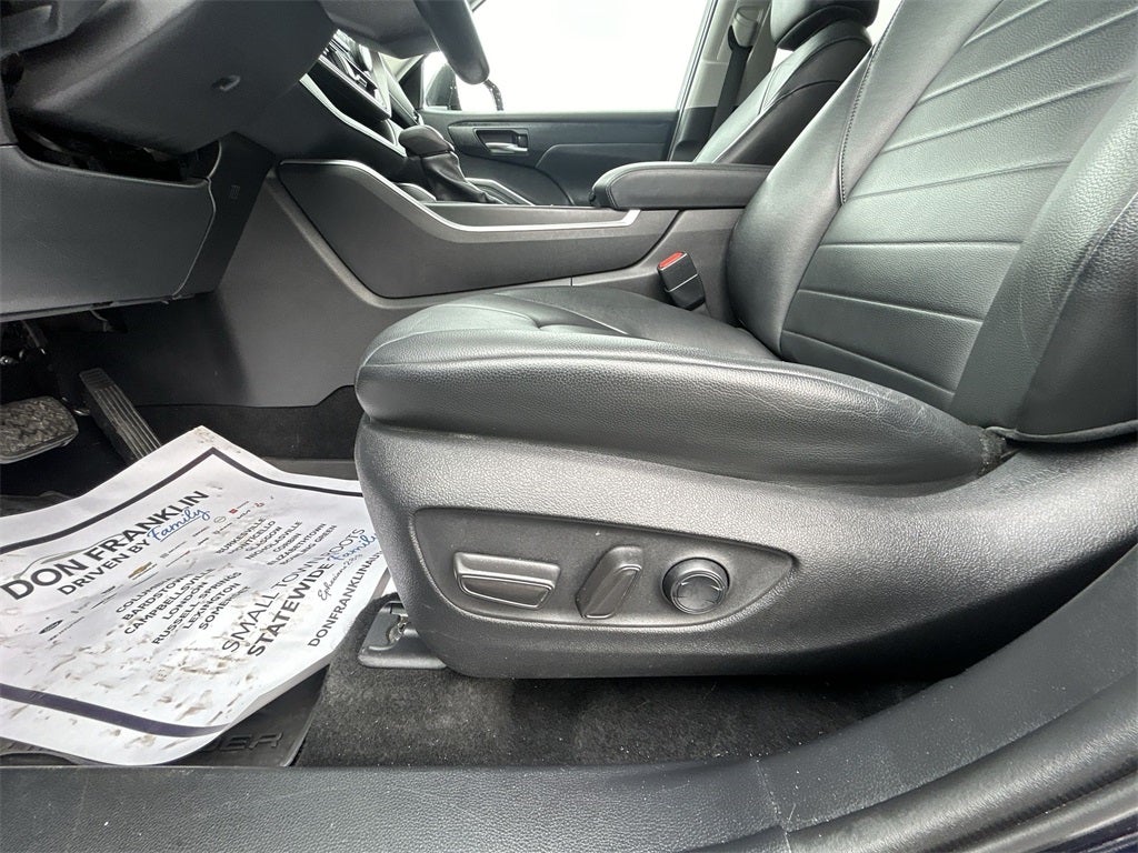 2022 Toyota Highlander Hybrid XLE