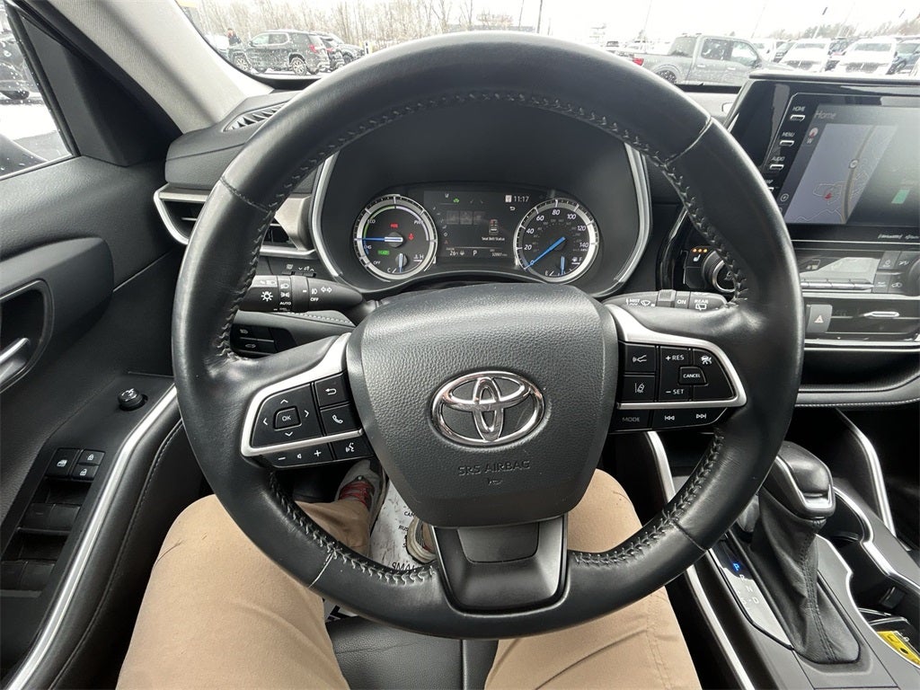 2022 Toyota Highlander Hybrid XLE