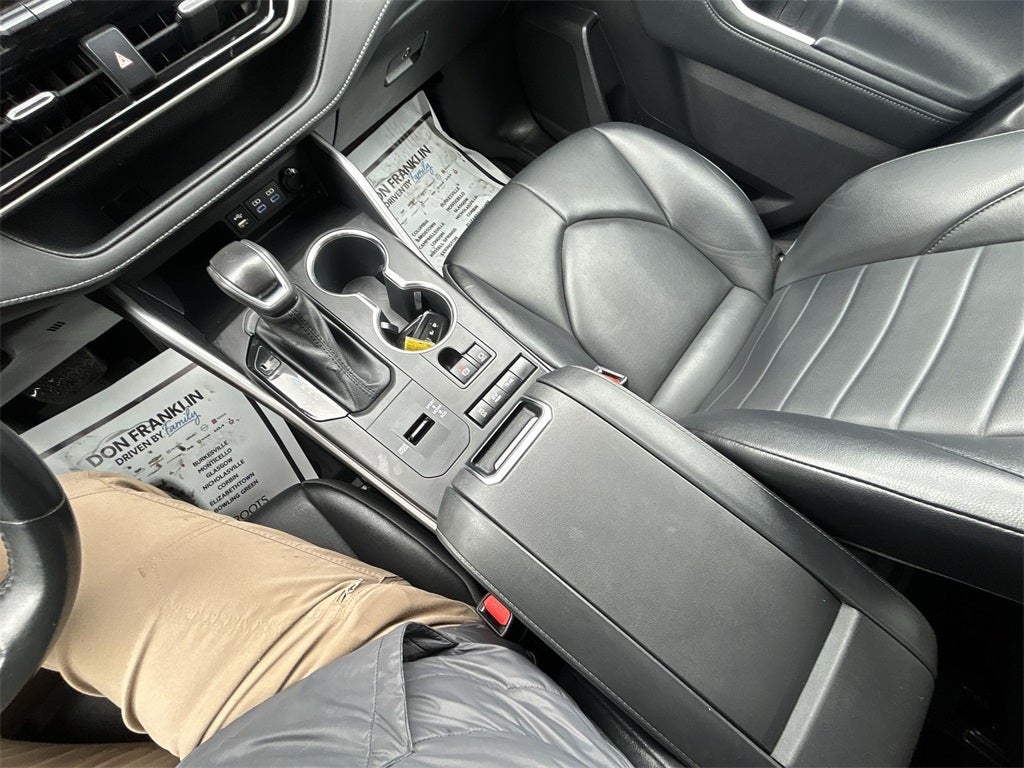 2022 Toyota Highlander Hybrid XLE