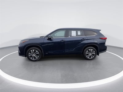 2022 Toyota Highlander Hybrid XLE
