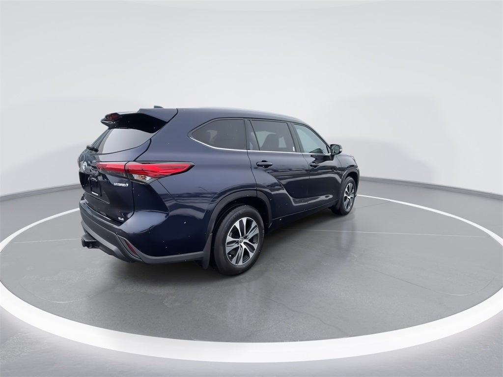 2022 Toyota Highlander Hybrid XLE