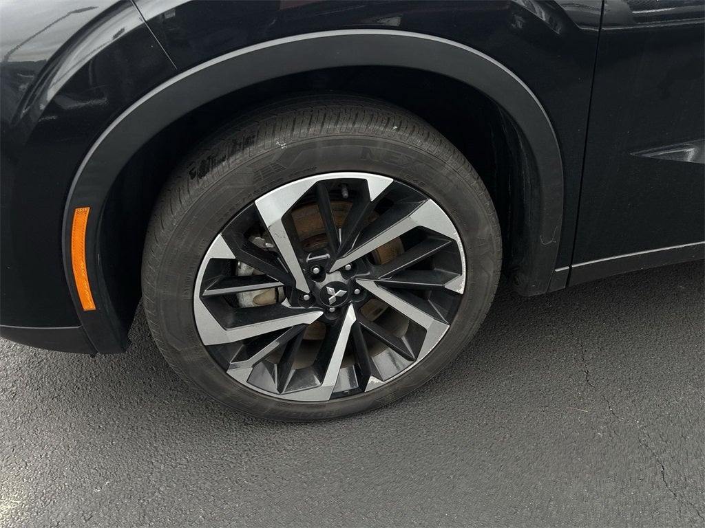 2023 Mitsubishi Outlander PHEV SE