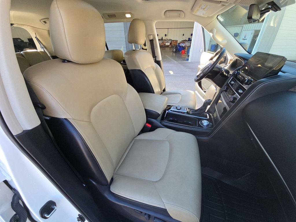 2022 INFINITI QX80 Premium Select